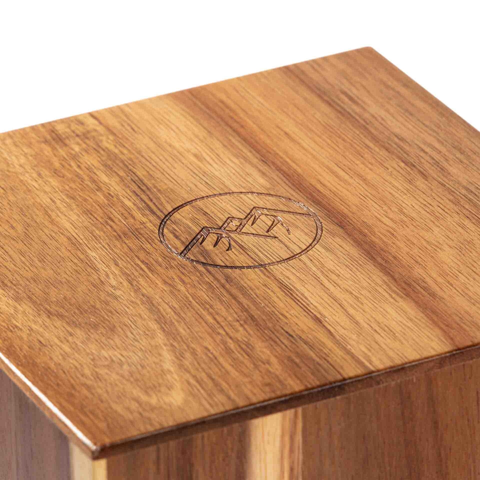 BARE Cookware - Magnetisch Messen Blok - Acacia hardhout