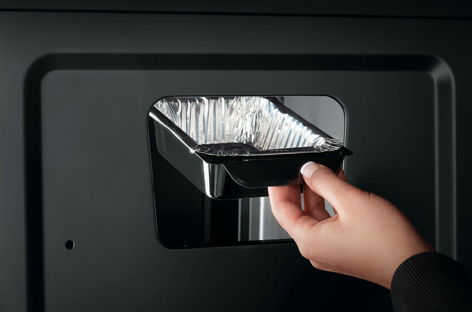 Freestyle_365PropaneGasGrillwithRangeSideBurner_Black12