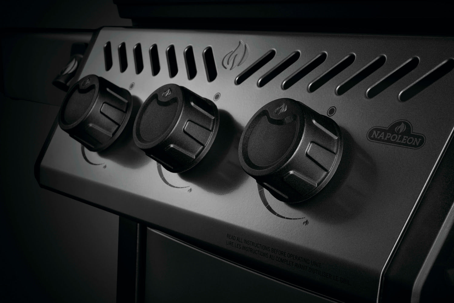 Freestyle_365PropaneGasGrillwithRangeSideBurner_Black8