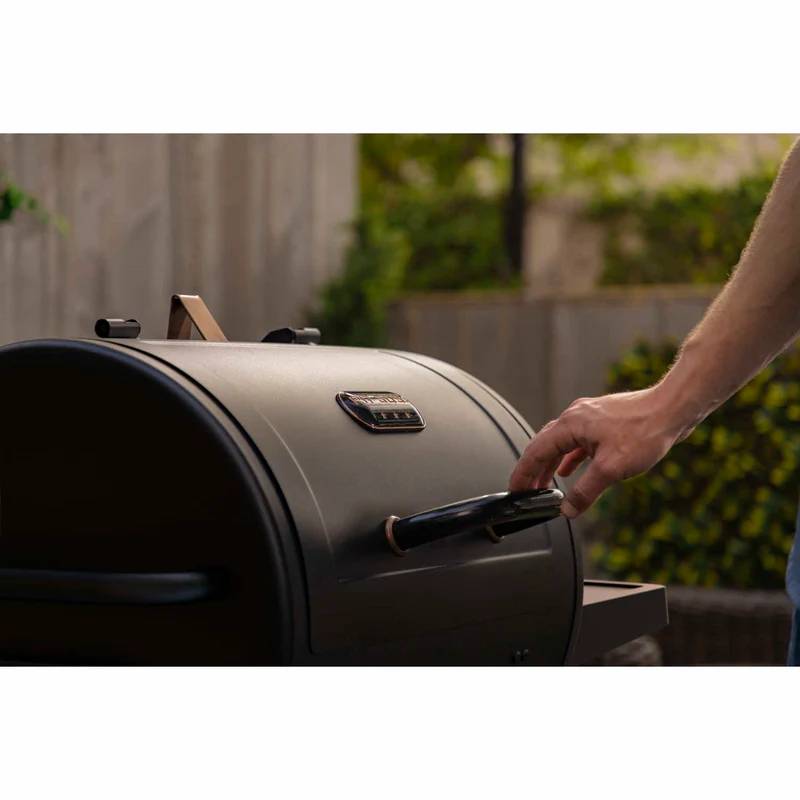 Pit_Boss_Lexington_Charcoal_Onyx_Edition_9